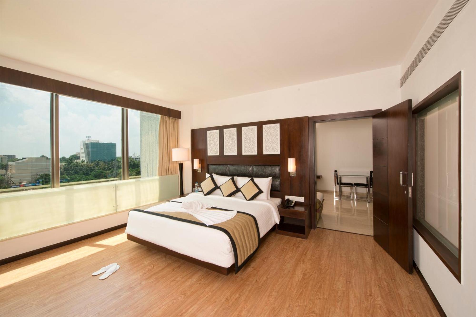 Hotel Sandy'S Tower Bhubaneswar Zewnętrze zdjęcie