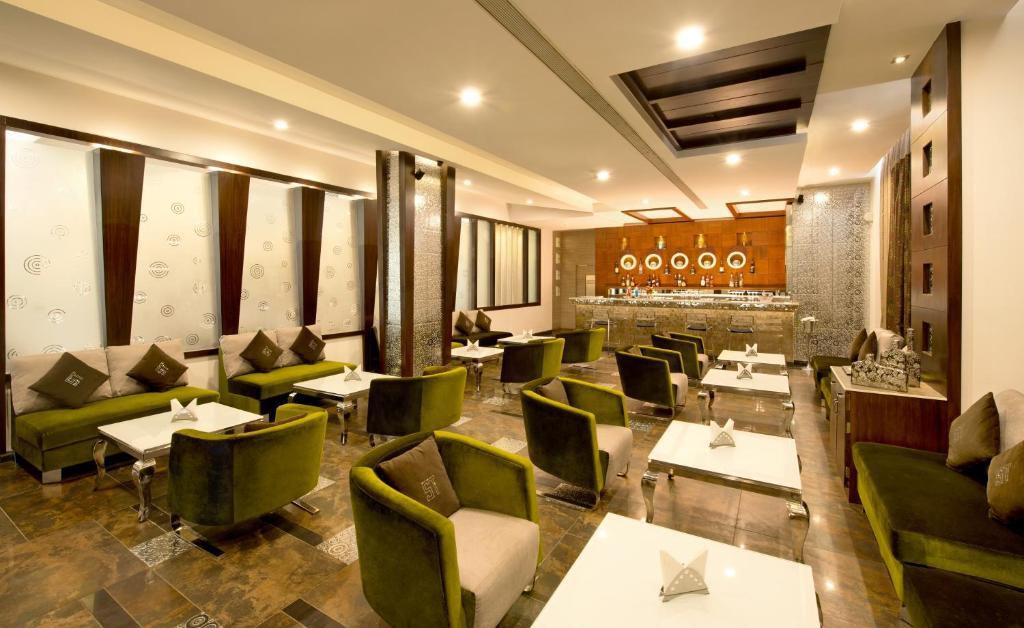 Hotel Sandy'S Tower Bhubaneswar Zewnętrze zdjęcie