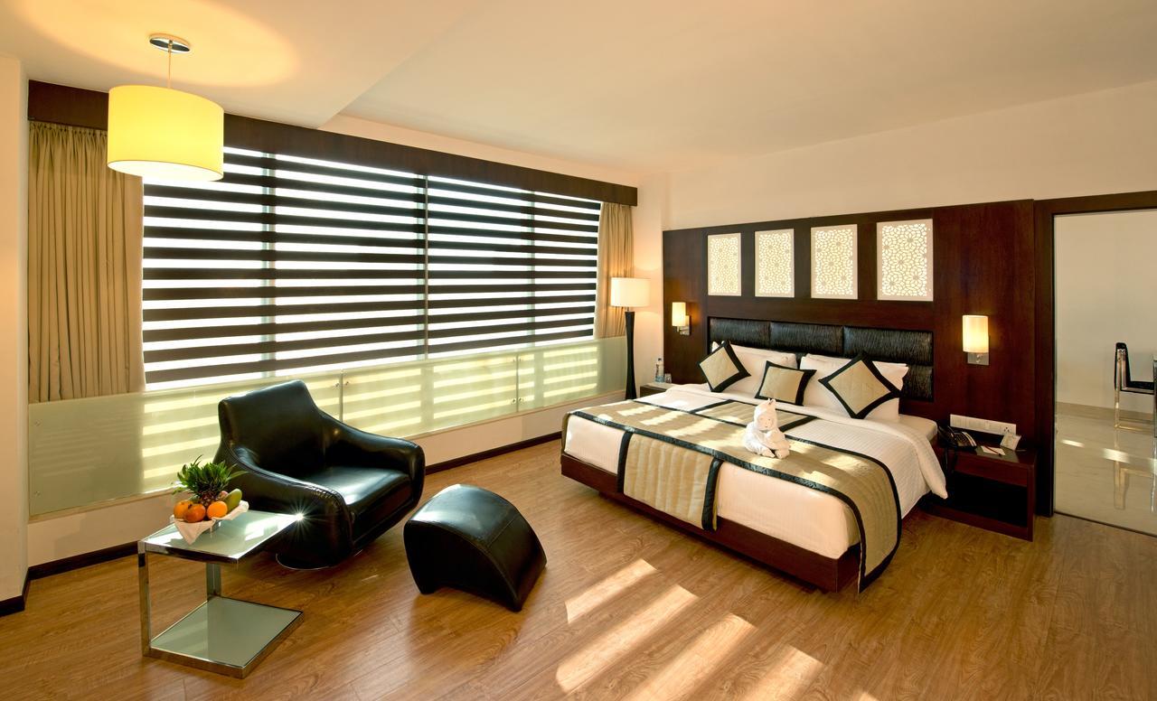 Hotel Sandy'S Tower Bhubaneswar Zewnętrze zdjęcie